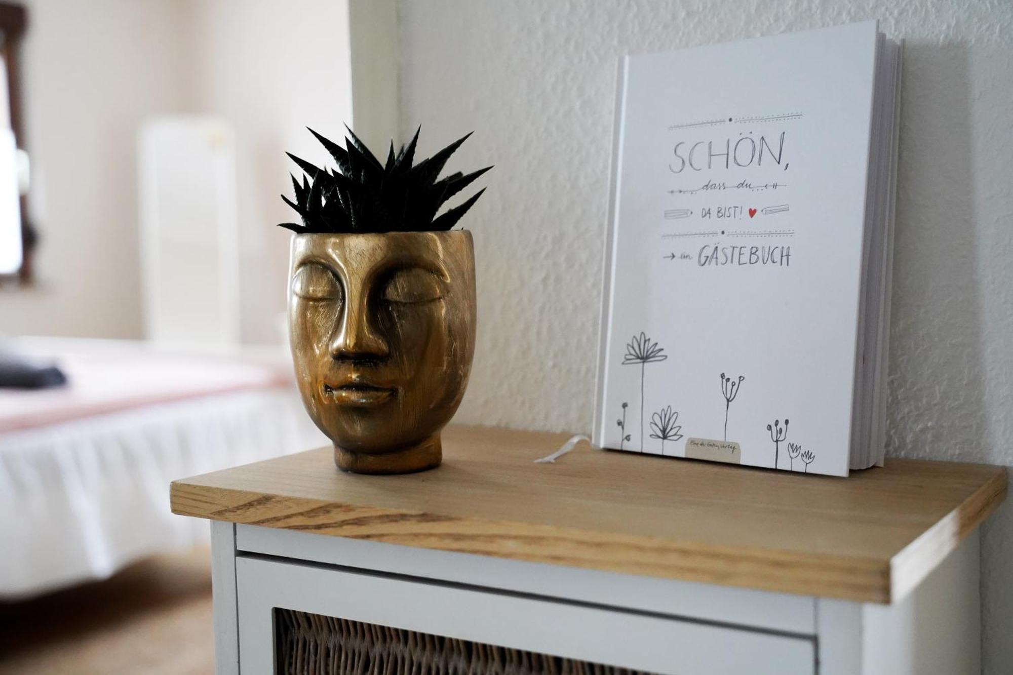 Happybnb Apartment Mit Sonniger Terrasse Lochgau Esterno foto