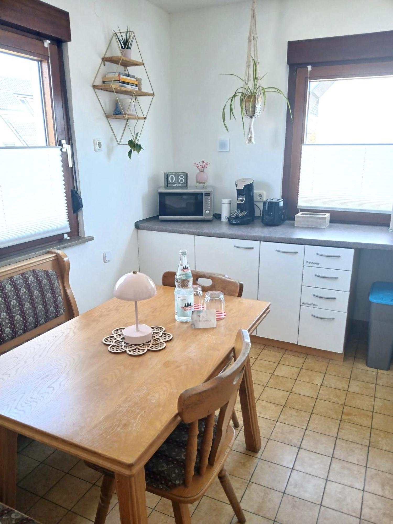 Happybnb Apartment Mit Sonniger Terrasse Lochgau Esterno foto