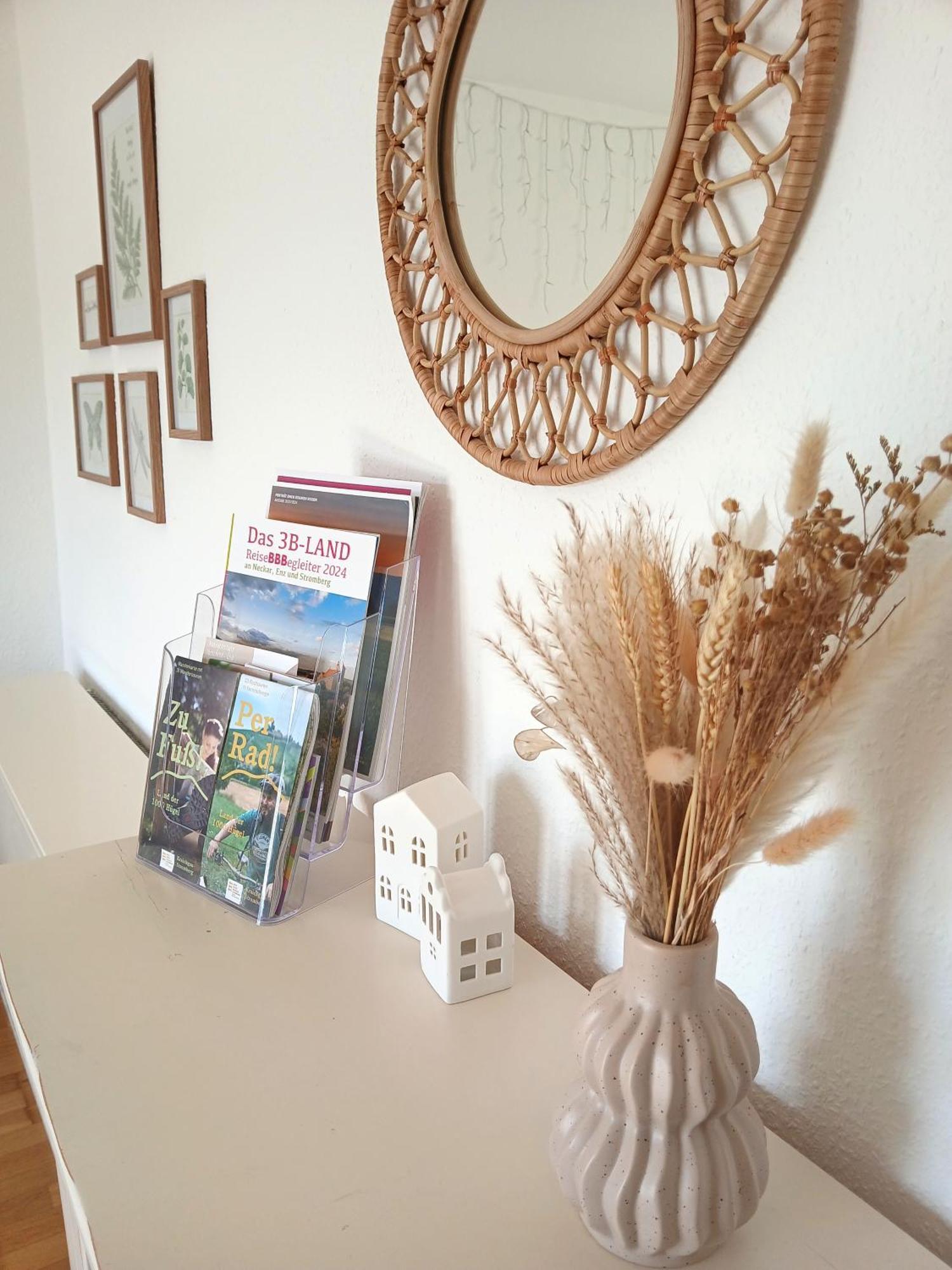 Happybnb Apartment Mit Sonniger Terrasse Lochgau Esterno foto